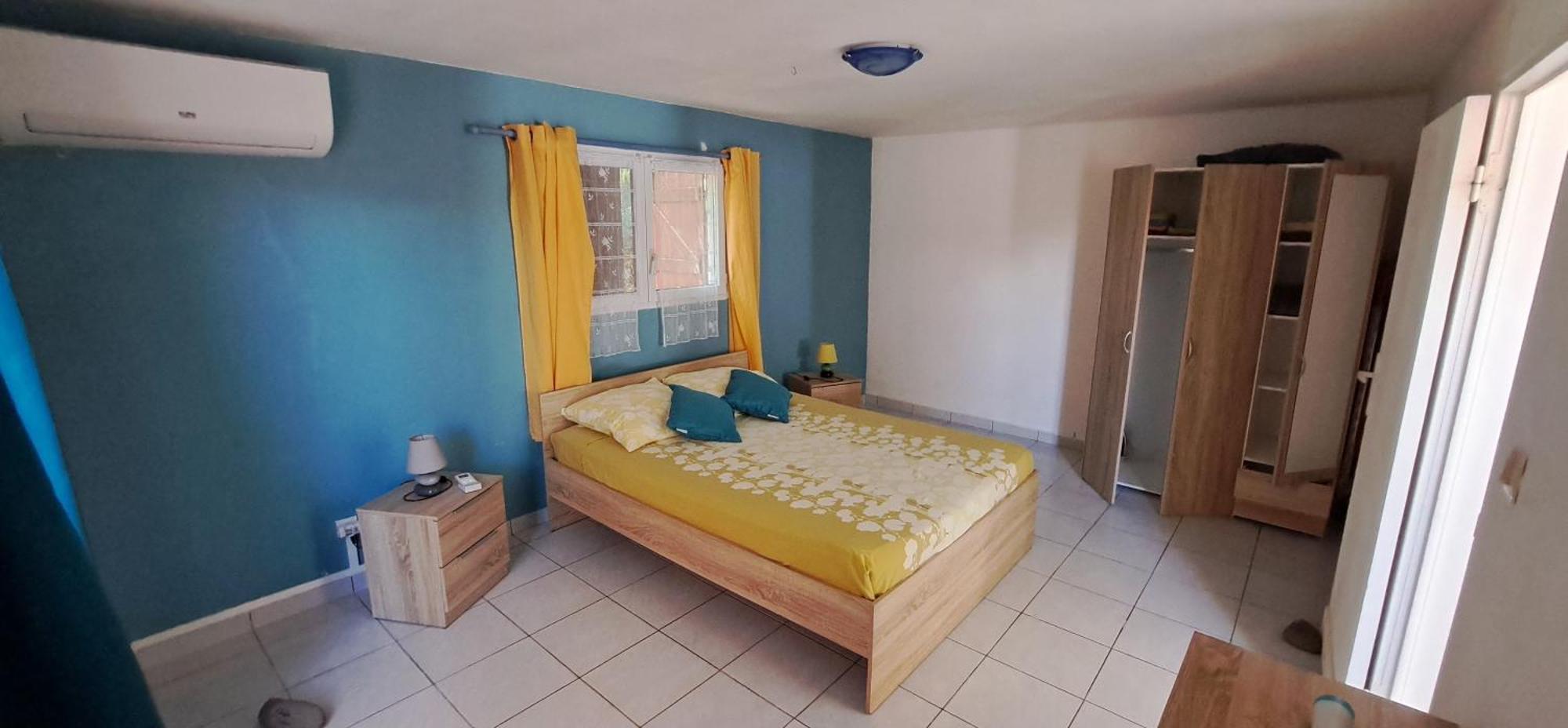 Grand T2 De Bas De Maison Conviviale Et Calme Sainte-Anne (Grande-Terre)