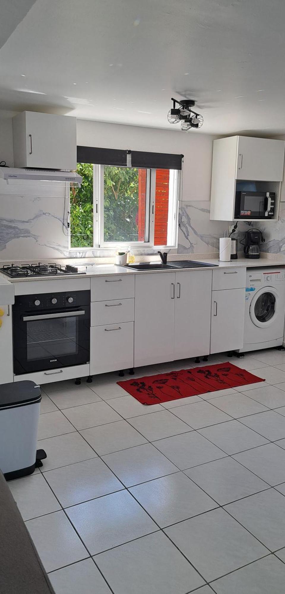 Appartement Grand T2 De Bas De Maison Conviviale Et Calme *